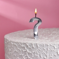 Свеча в торт Грань, знак вопроса, серебряный металлик