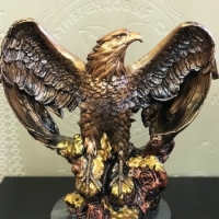 статуэтка орел на охоте
